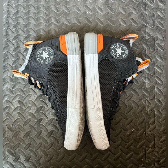 Converse - Picture 4 of 4